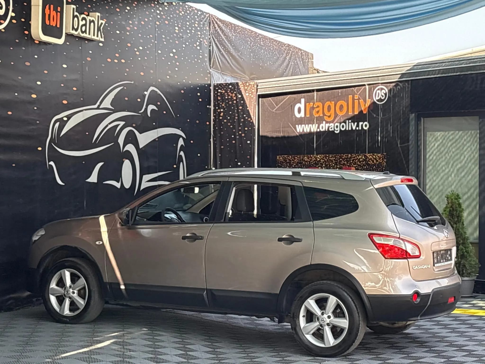 Nissan Qashqai+2