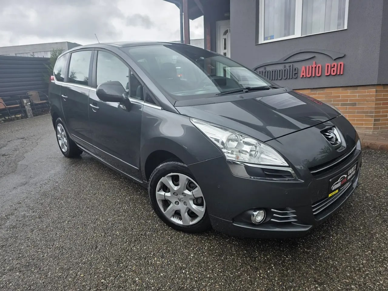 Peugeot 5008