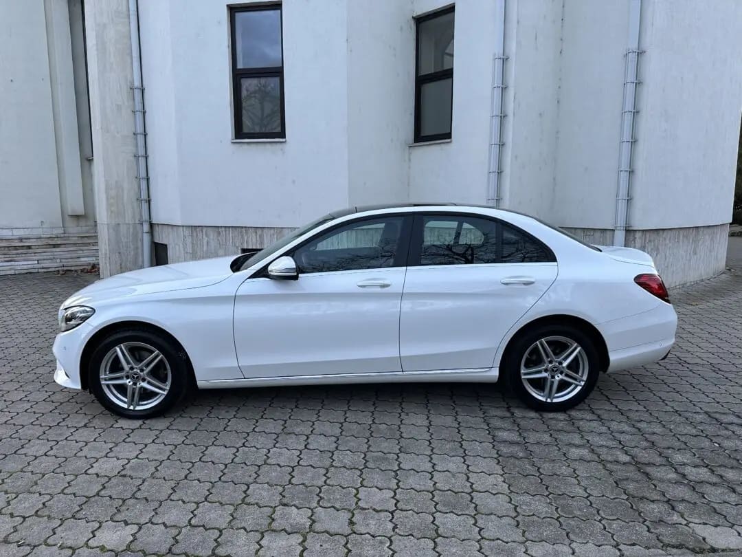 Mercedes-Benz C 220