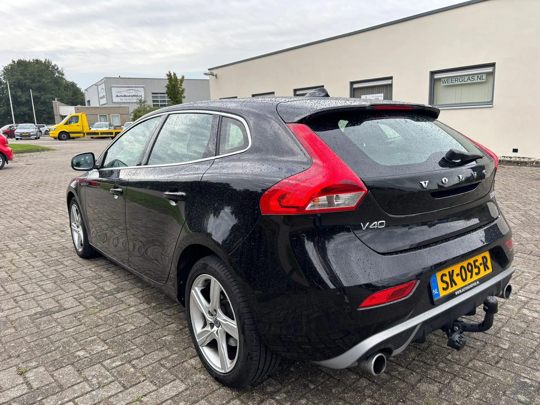 Volvo V40