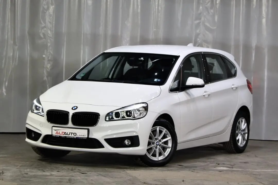 BMW 218