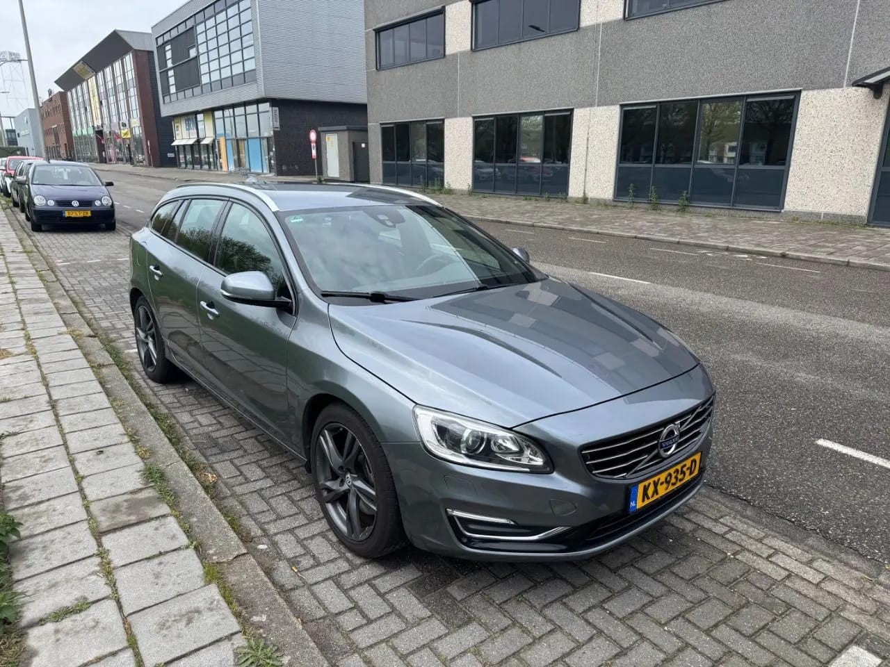 Volvo V60