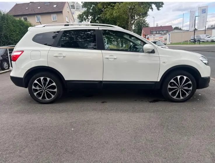 Nissan Qashqai+2
