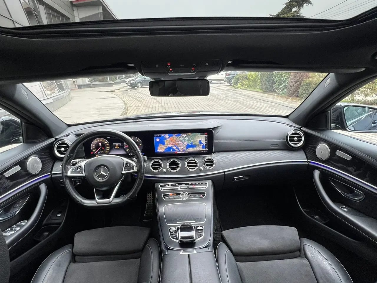 Mercedes-Benz E 220