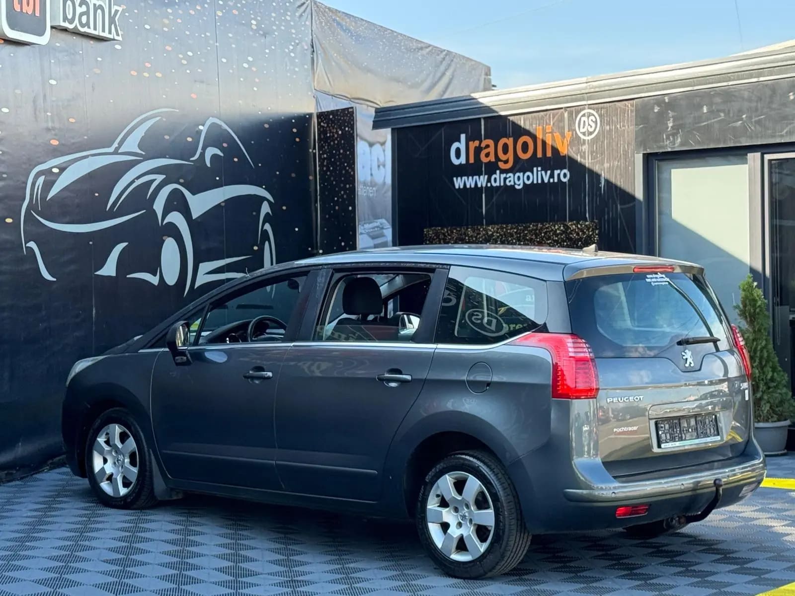 Peugeot 5008