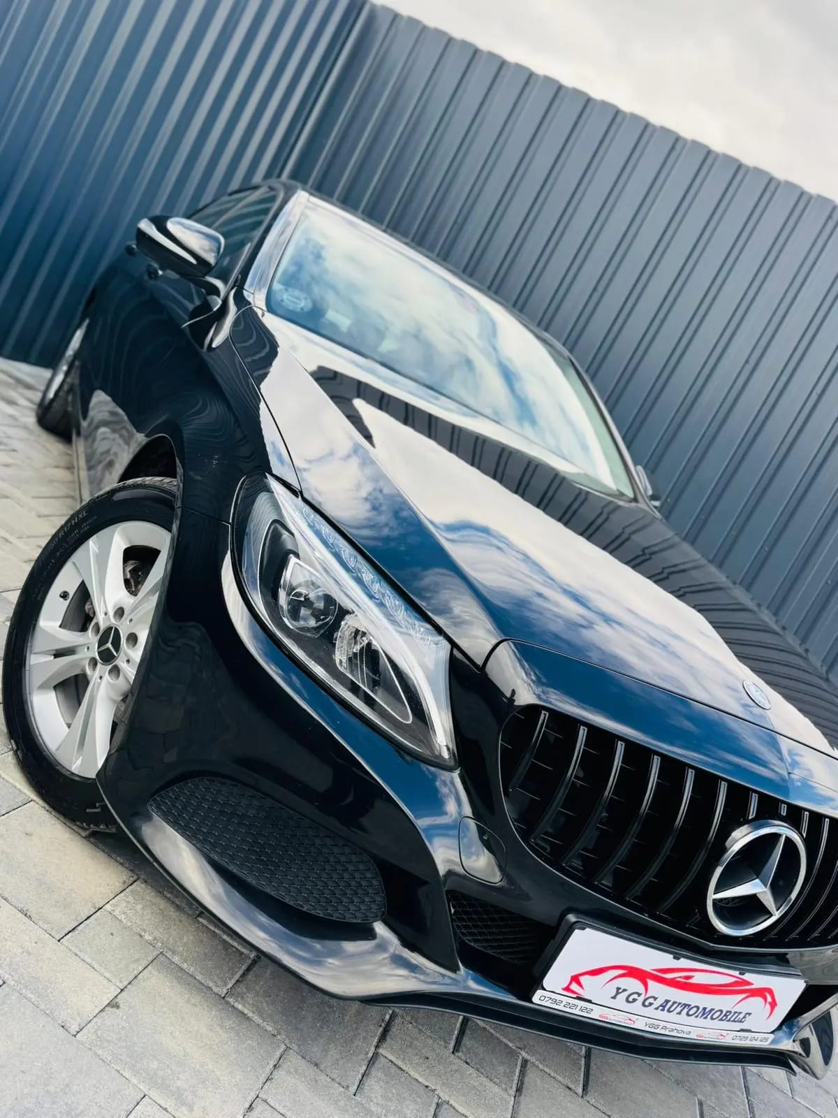 Mercedes-Benz C 220