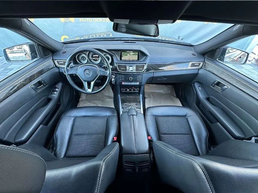 Mercedes-Benz E 220