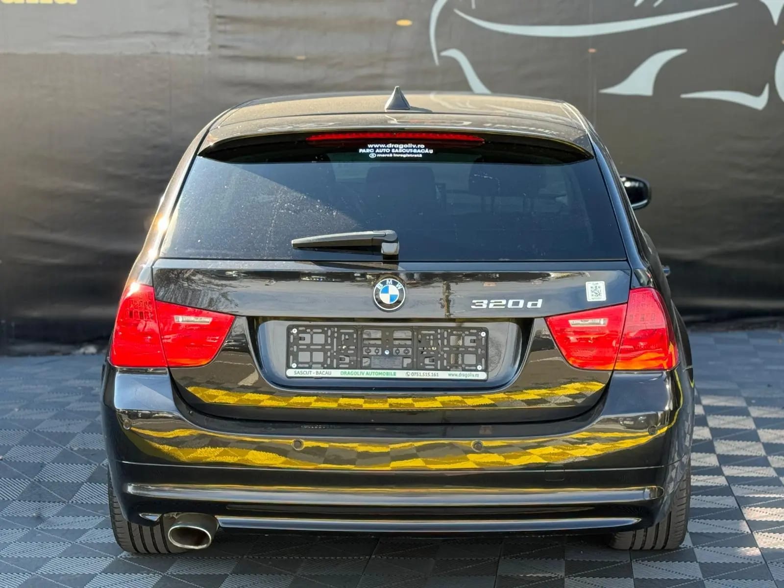 BMW 320