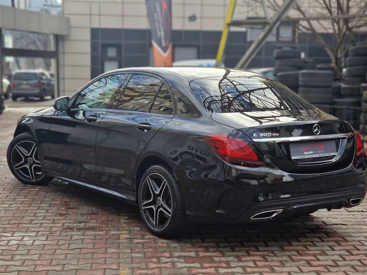 Mercedes-Benz C 300