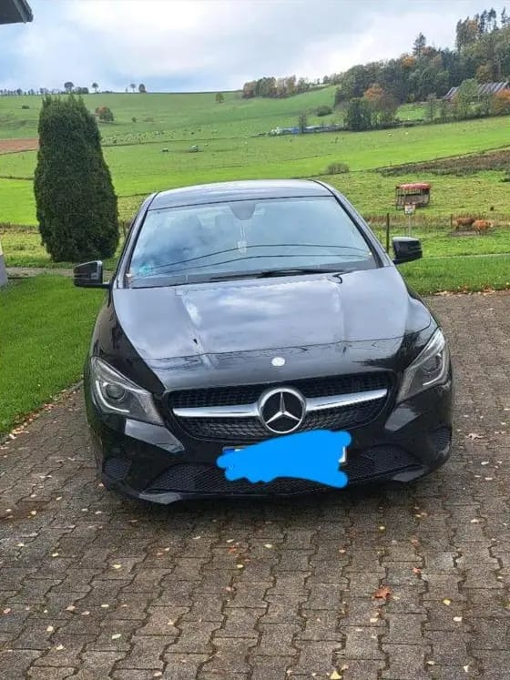 Mercedes-Benz CLA 220
