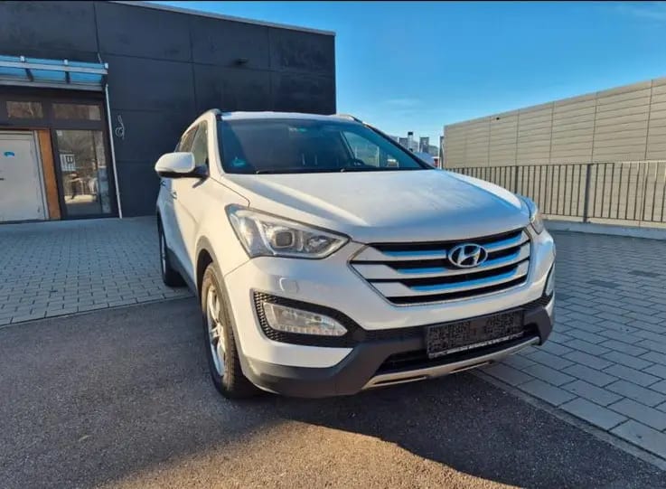 Hyundai SANTA FE