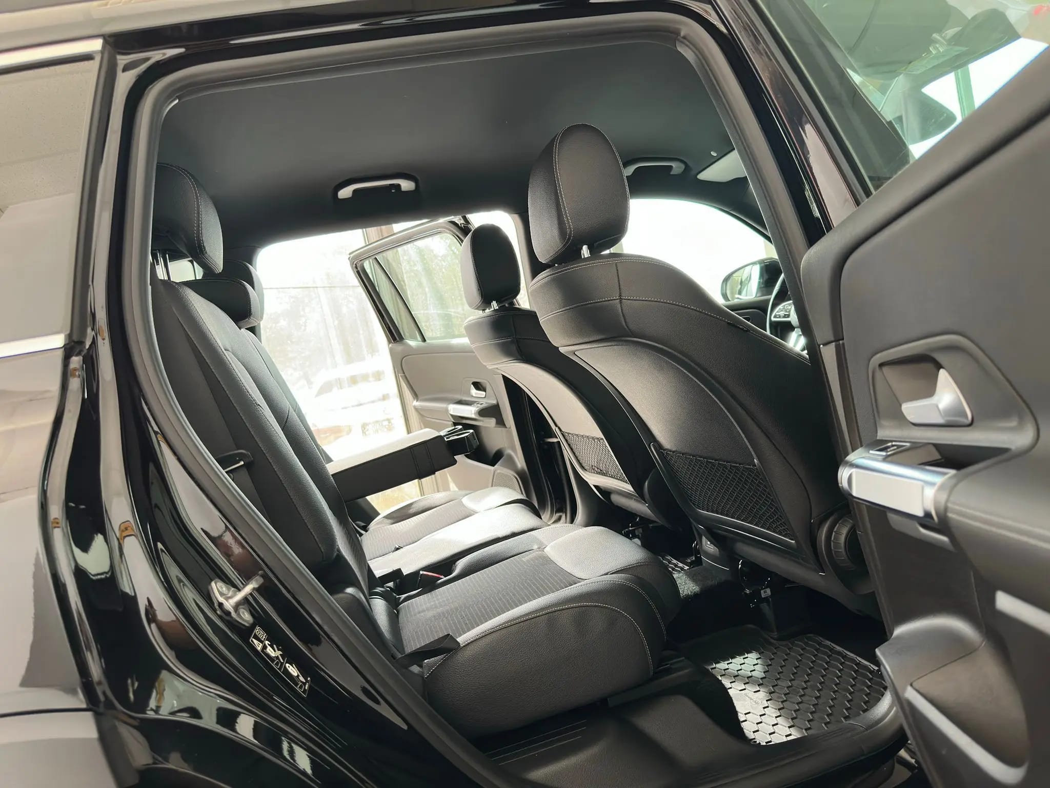 Mercedes-Benz GLB 200