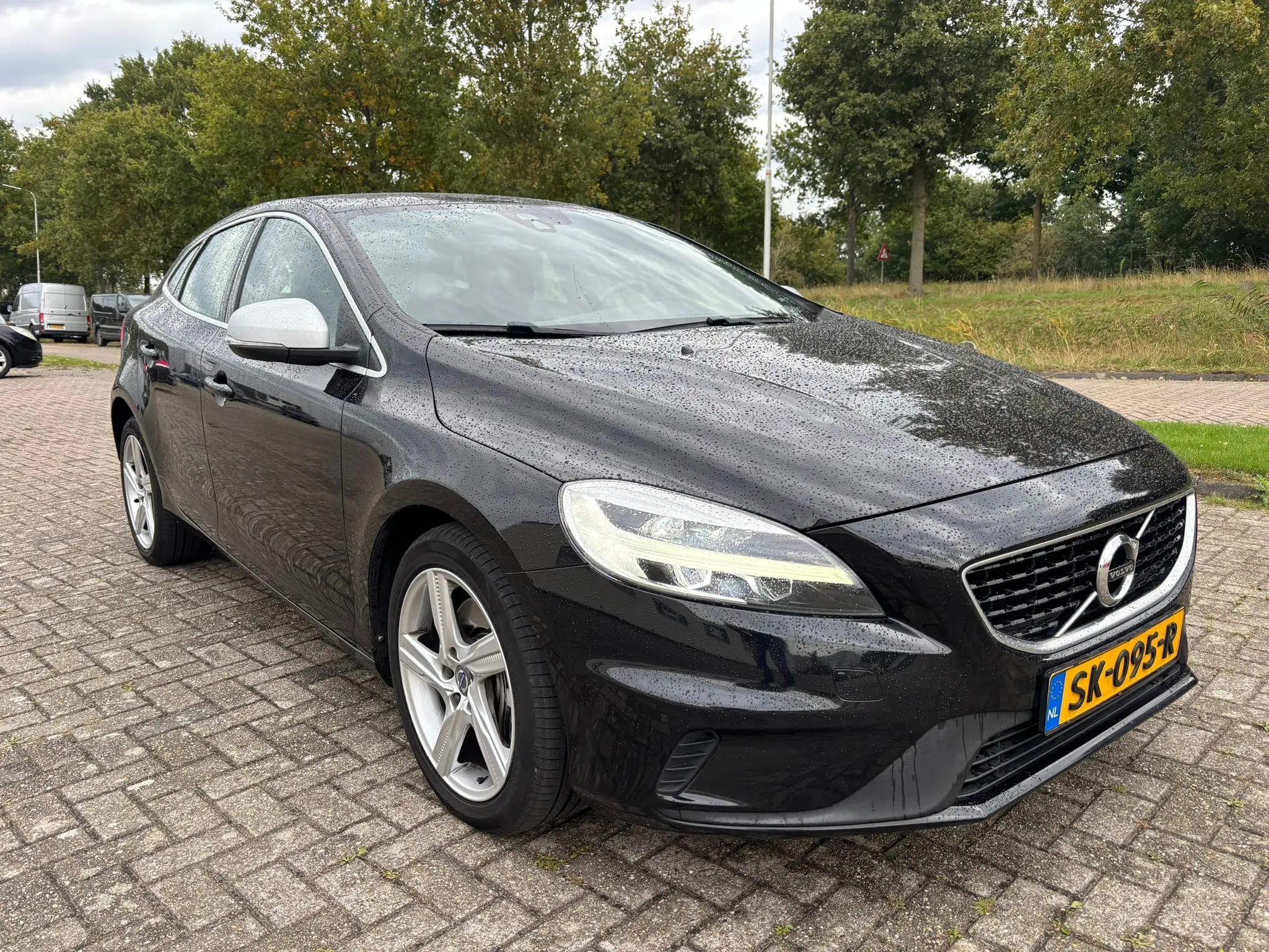 Volvo V40