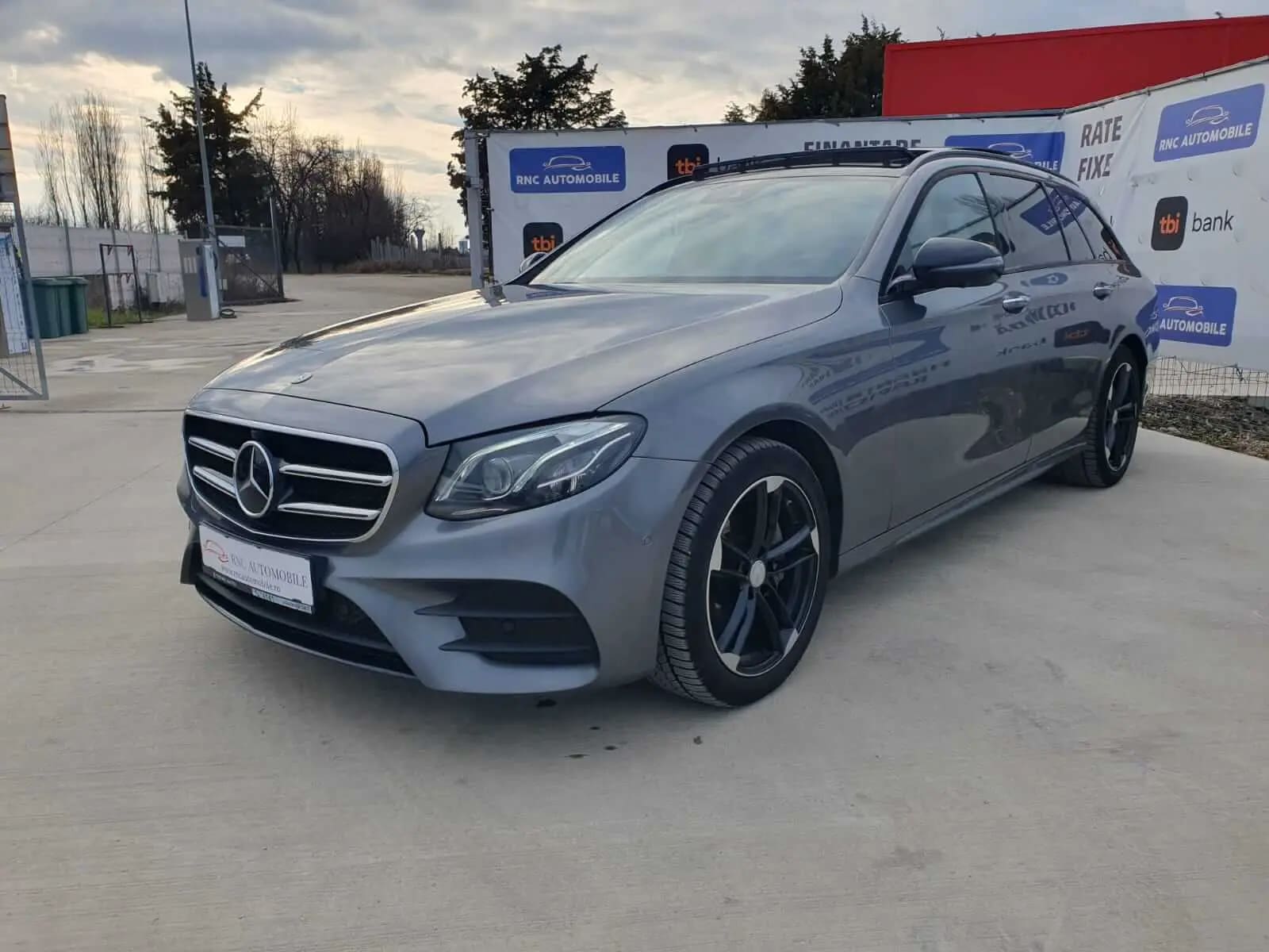 Mercedes-Benz E 220