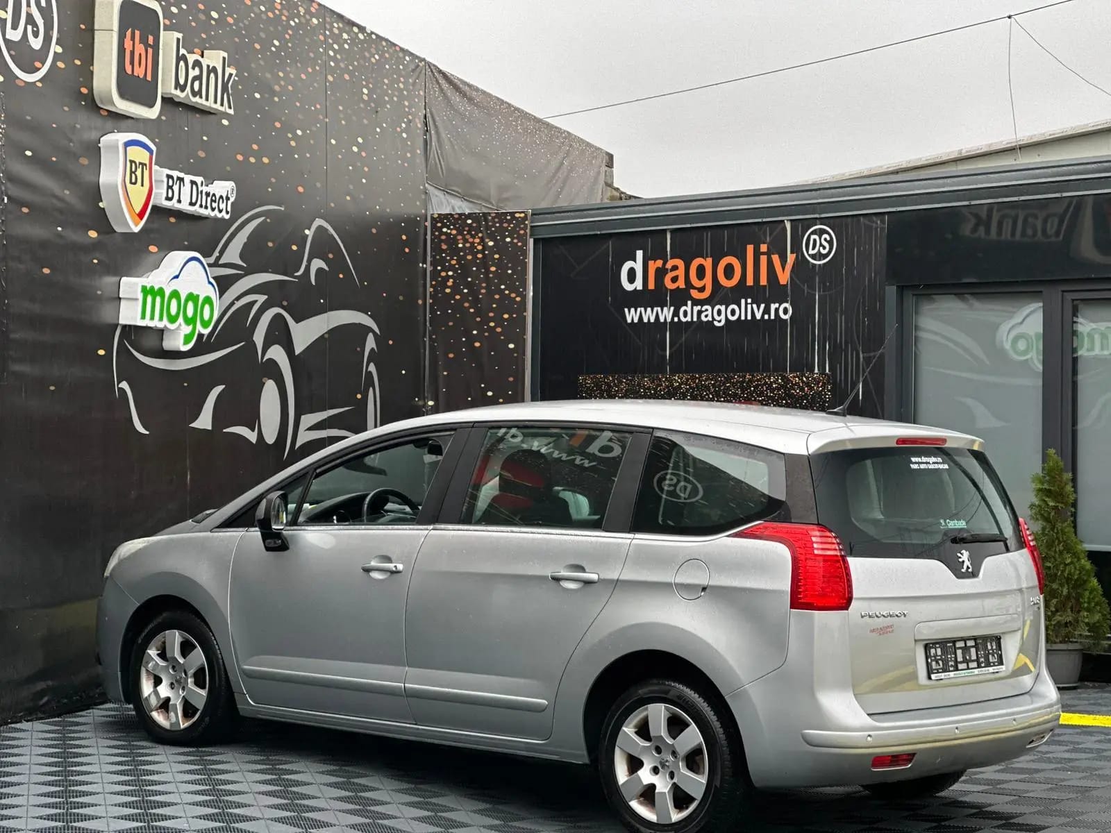 Peugeot 5008