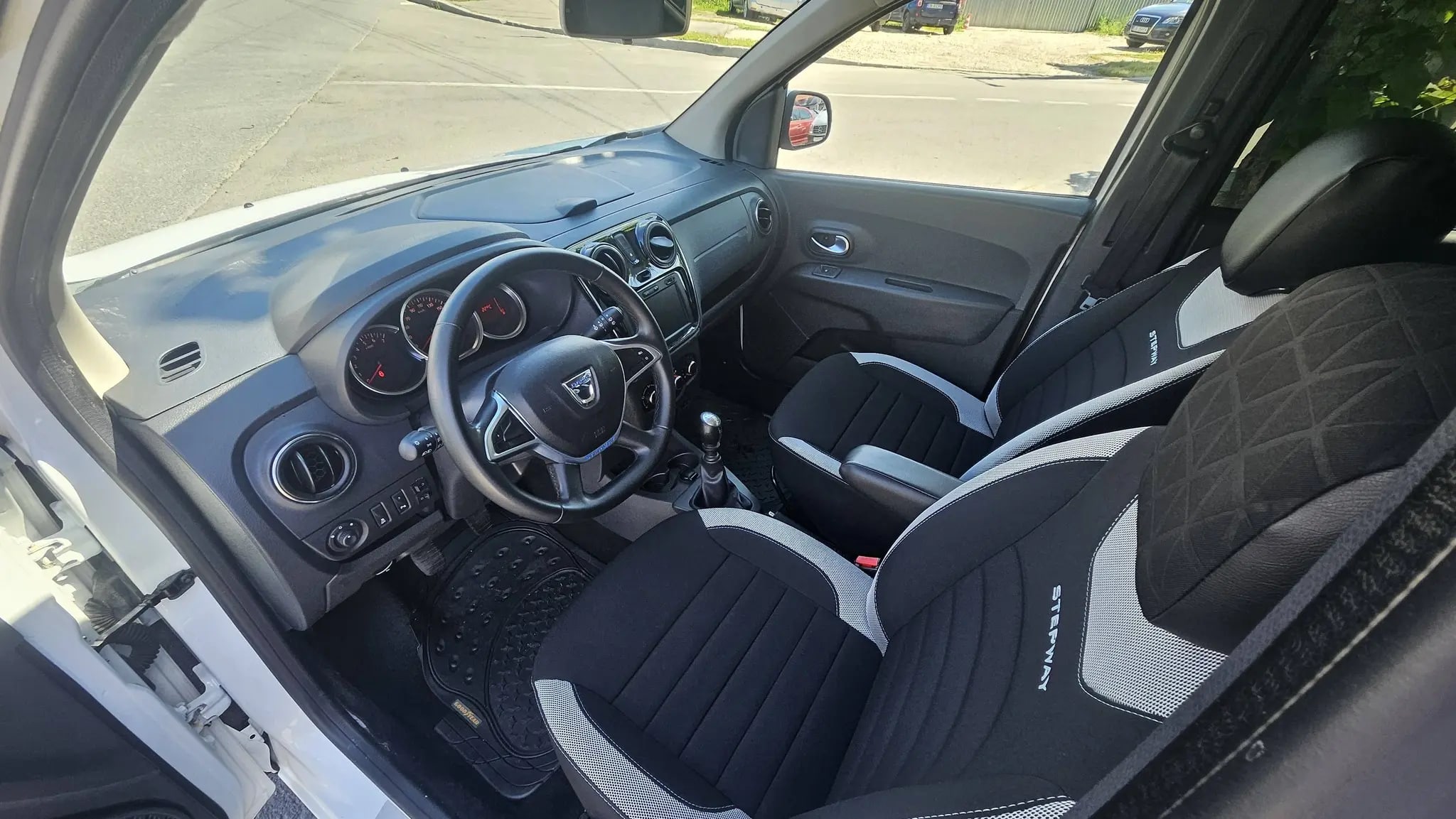 Dacia Lodgy