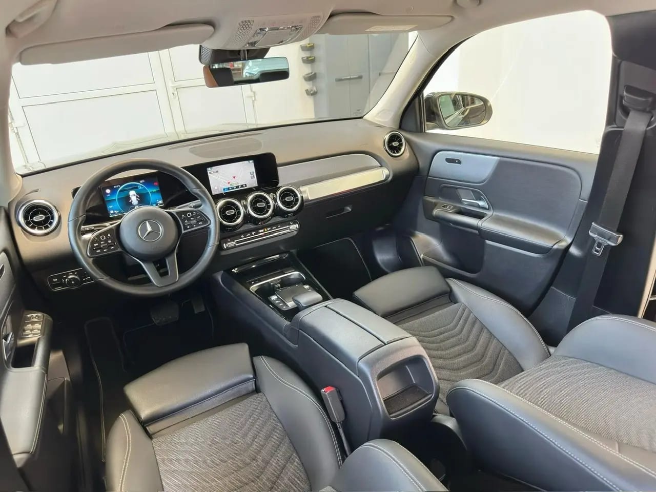 Mercedes-Benz GLB 200