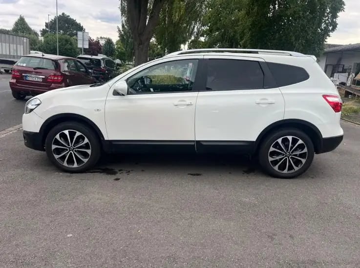 Nissan Qashqai+2