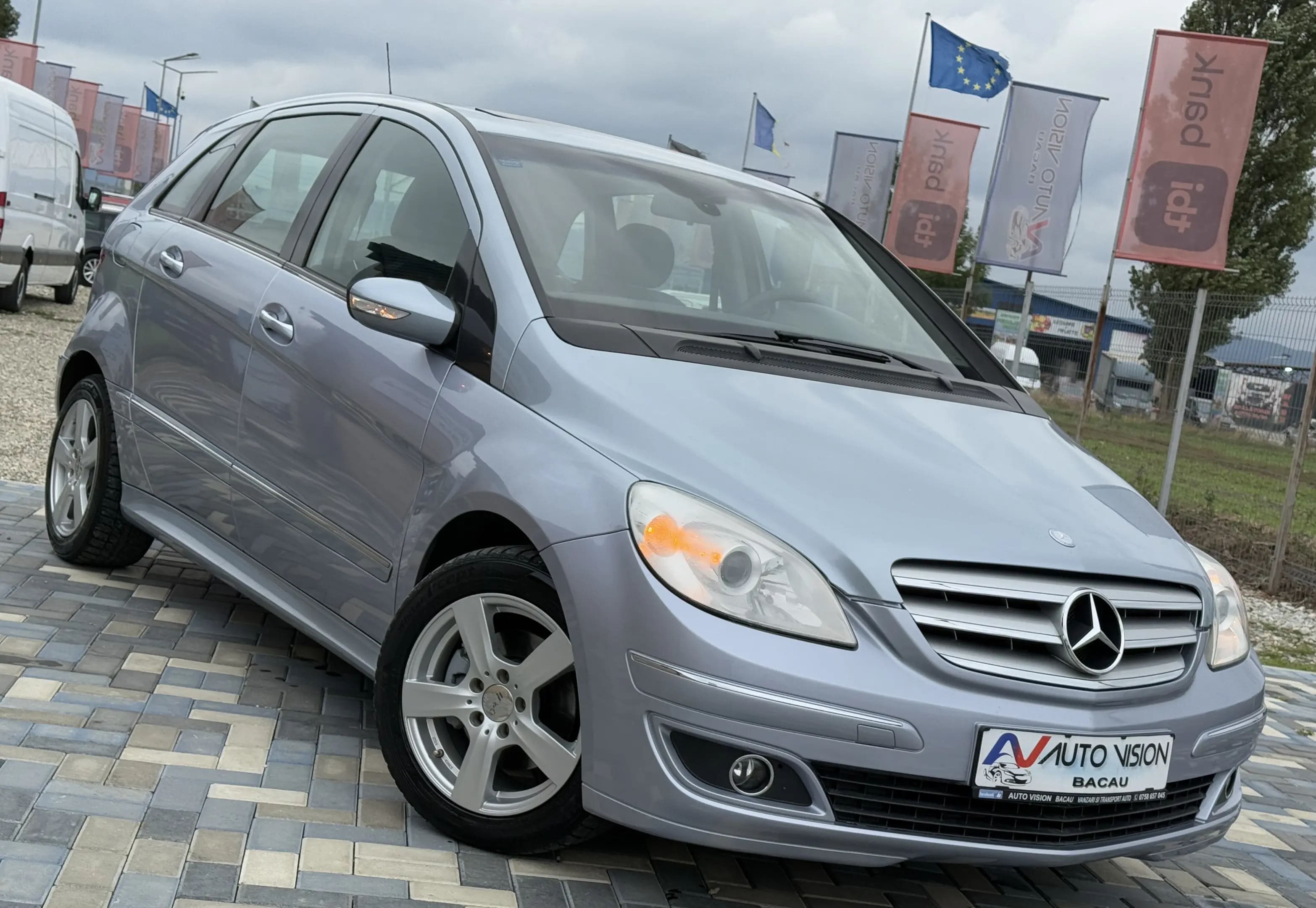 Mercedes-Benz B 200