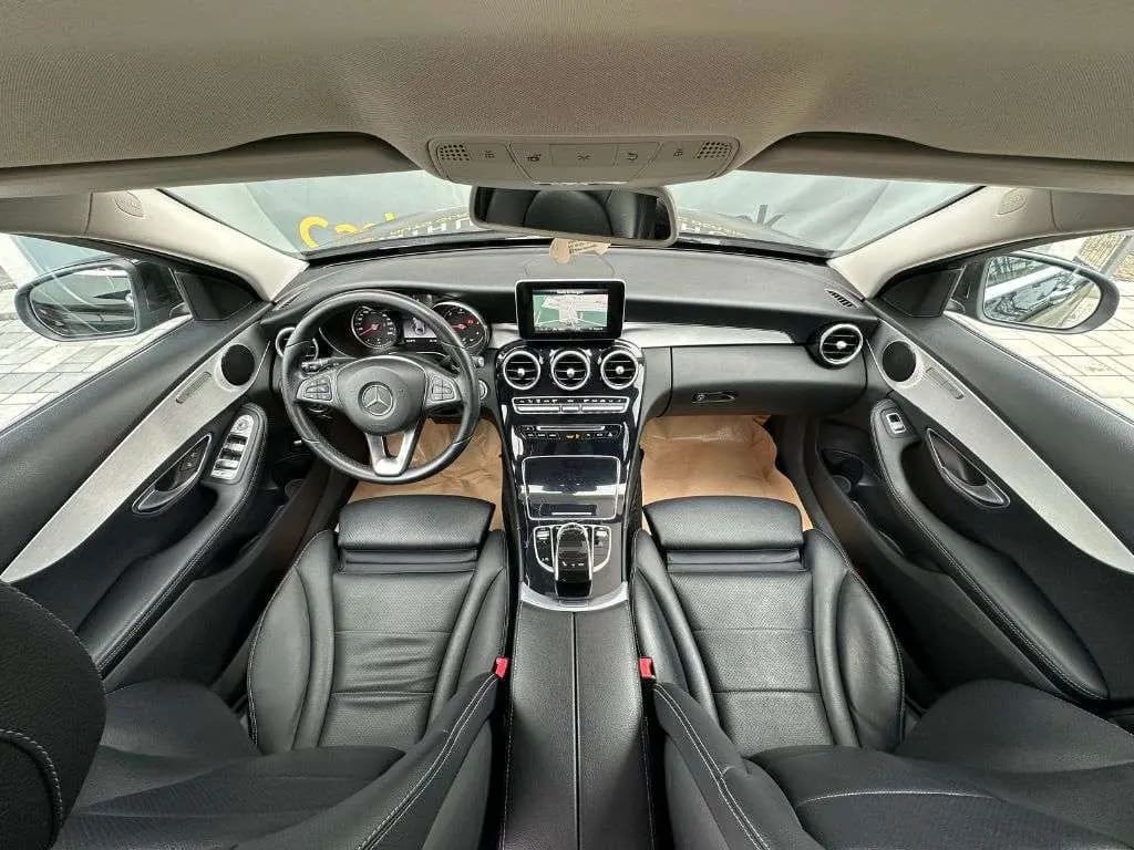 Mercedes-Benz C 220