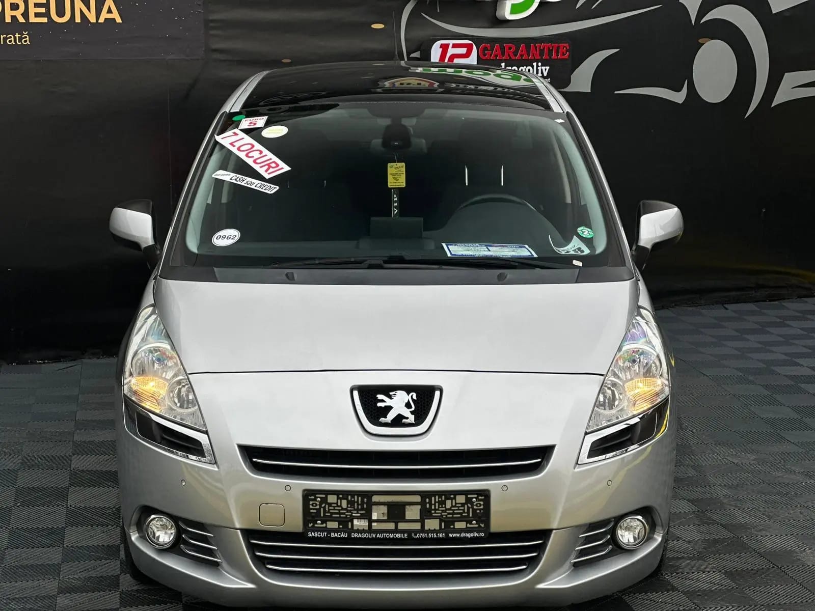 Peugeot 5008