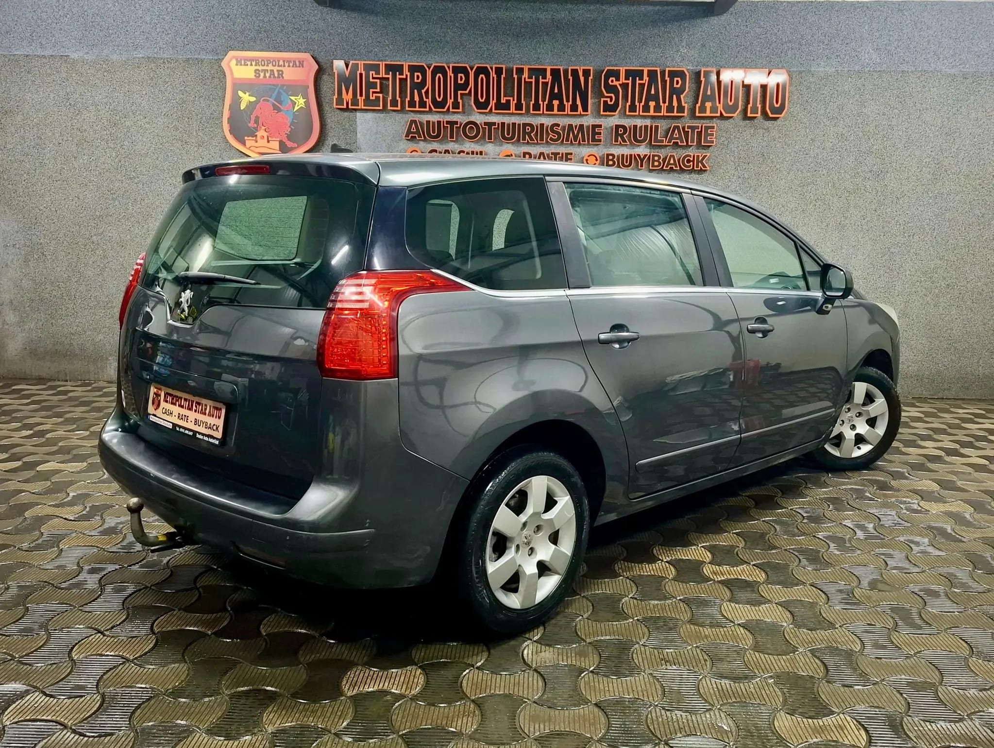 Peugeot 5008