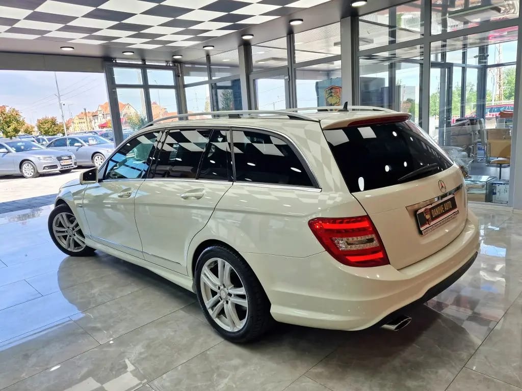 Mercedes-Benz C 220