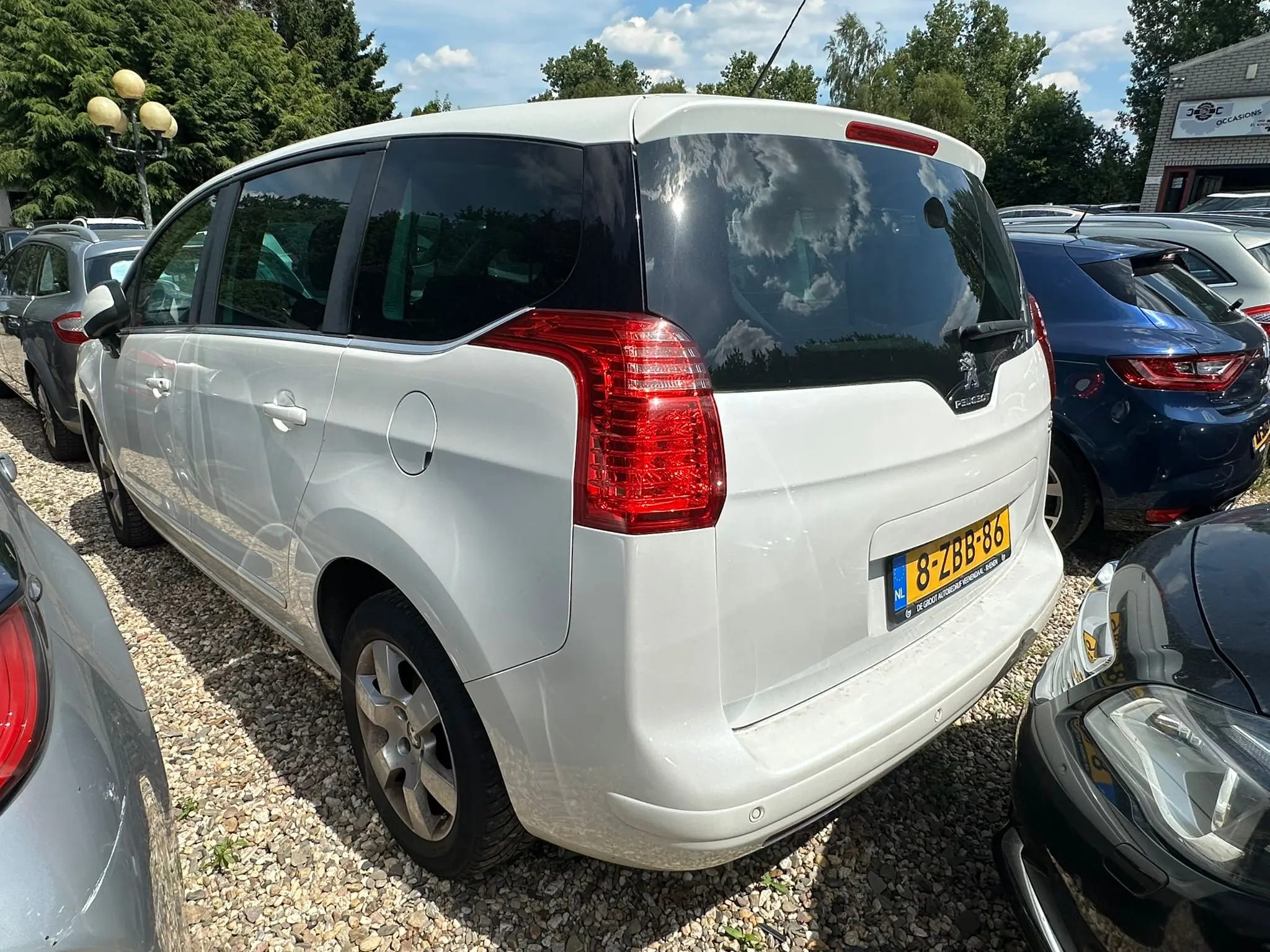 Peugeot 5008