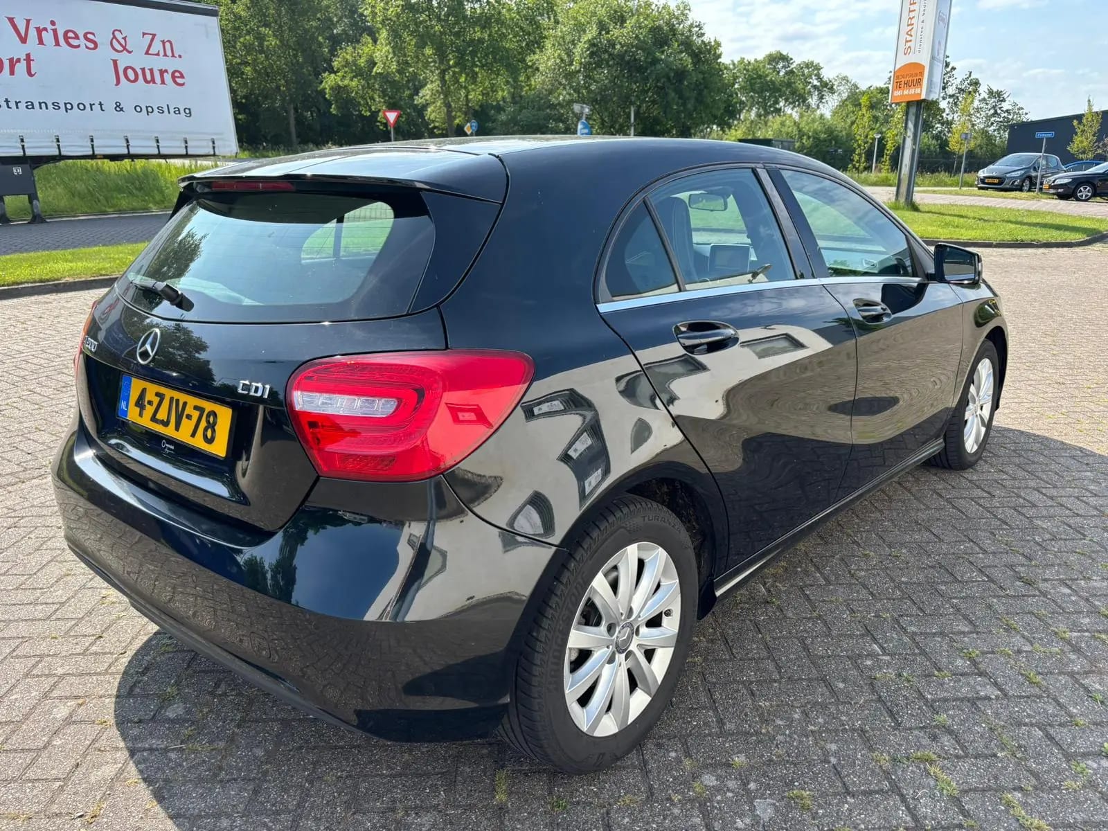 Mercedes-Benz A 200