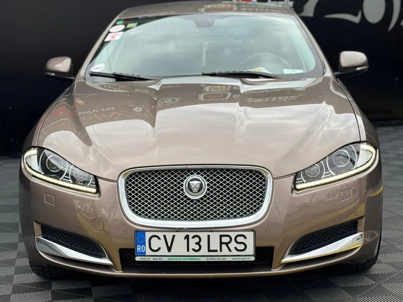 Jaguar XF