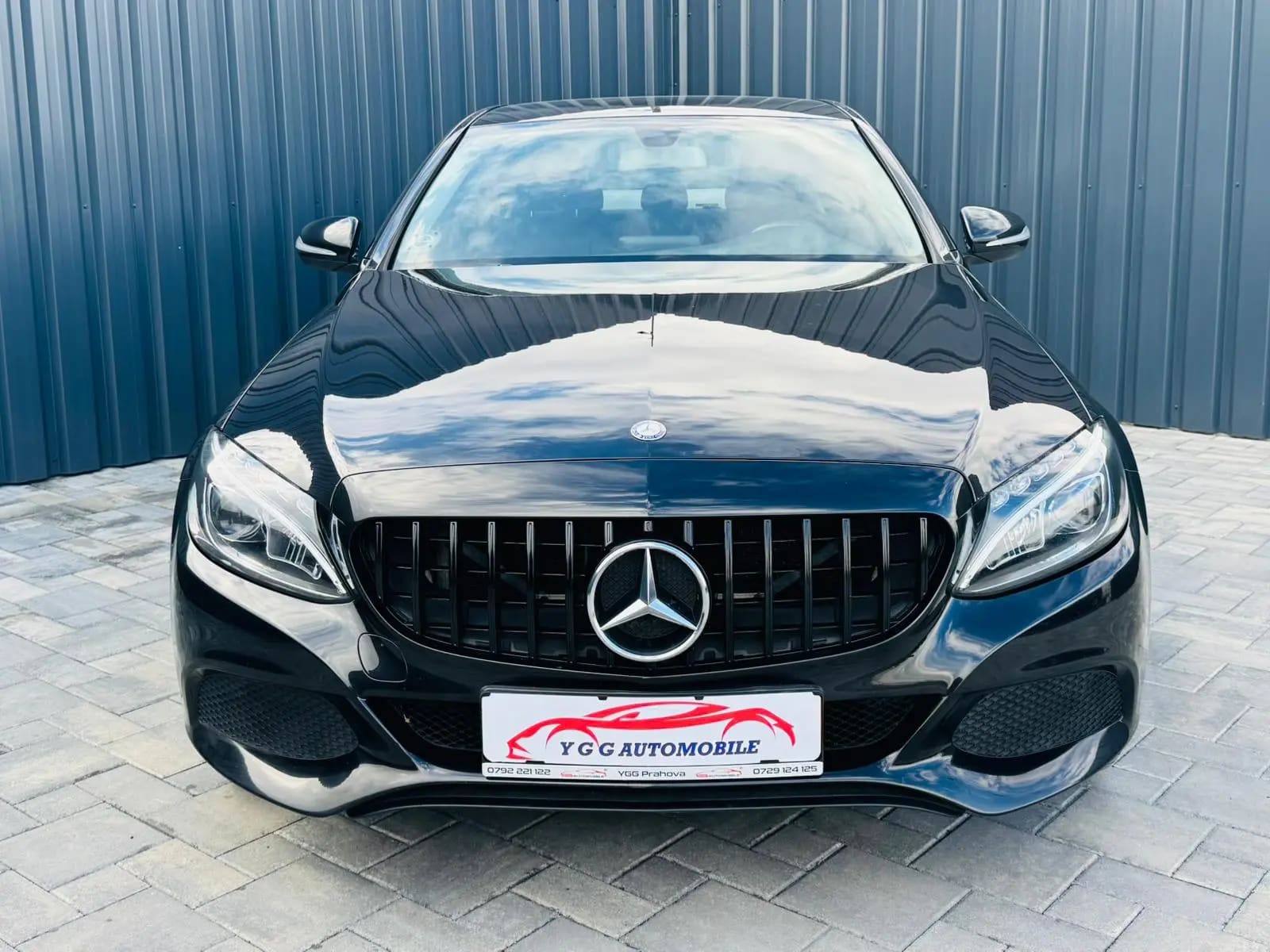 Mercedes-Benz C 220