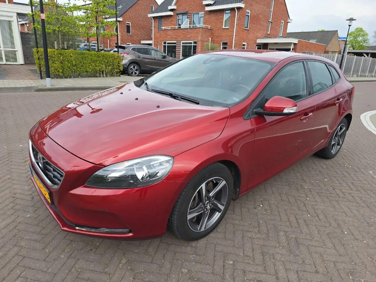 Volvo V40
