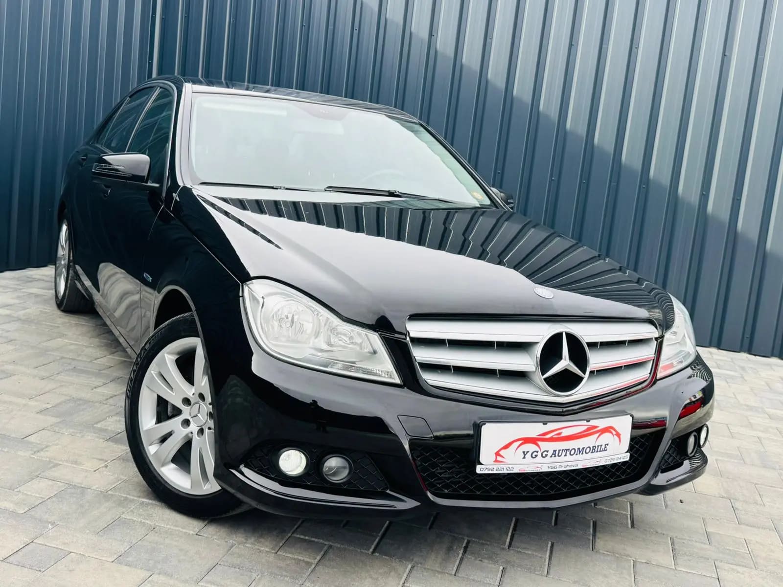 Mercedes-Benz C 220