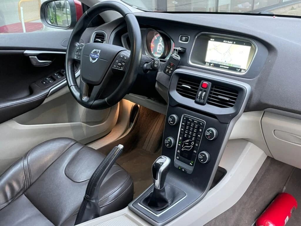 Volvo V40