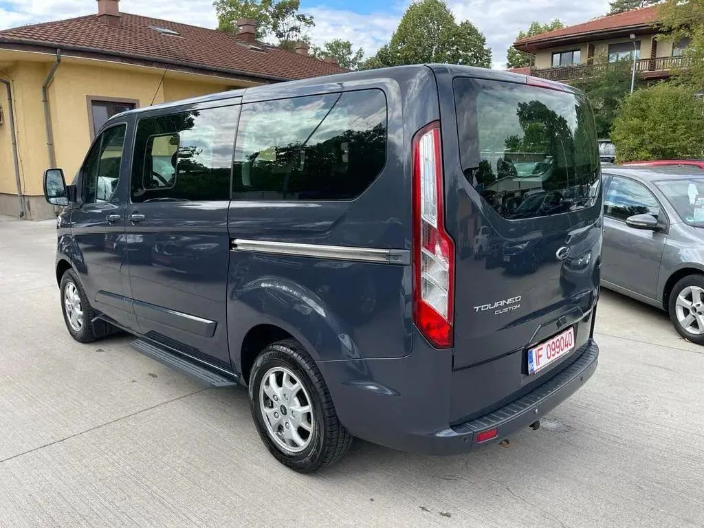 Ford Tourneo Custom