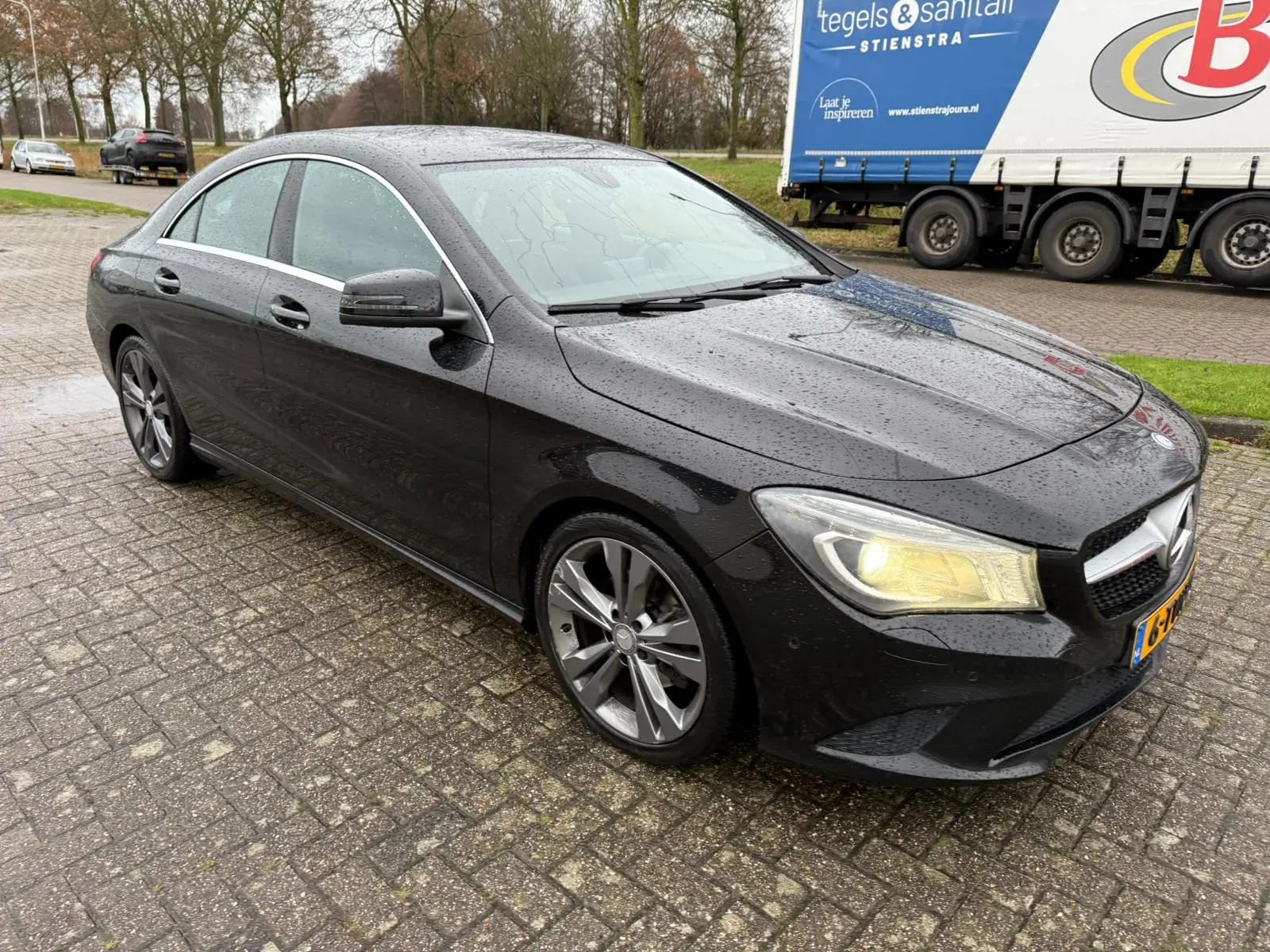 Mercedes-Benz CLA 200