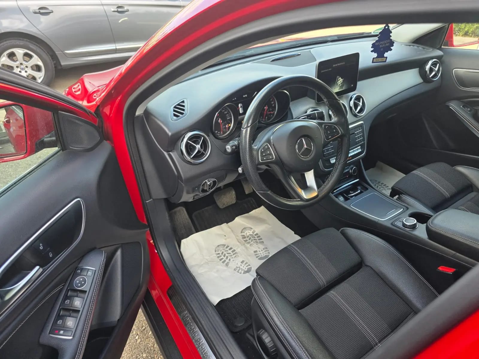 Mercedes-Benz GLA 180