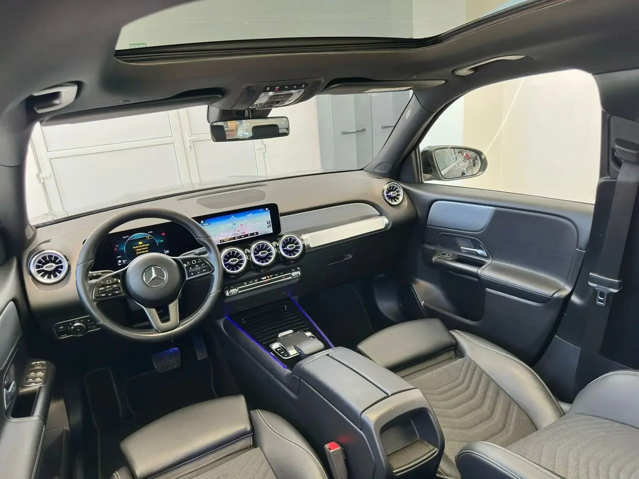 Mercedes-Benz GLB 200