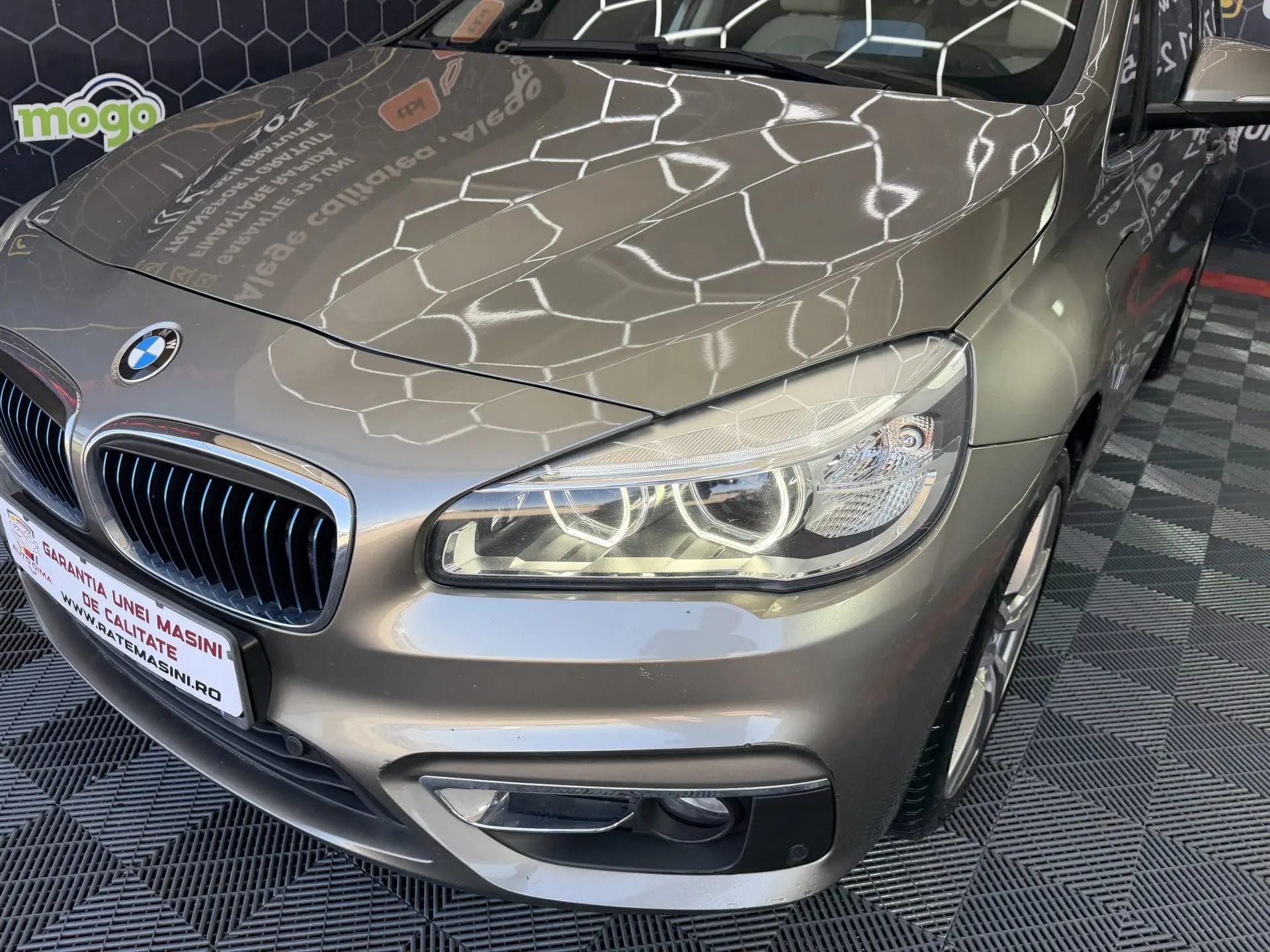 BMW 225
