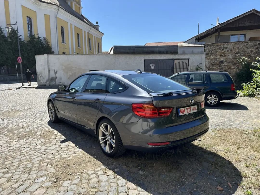 BMW 320