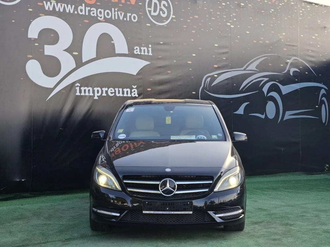 Mercedes-Benz B 180