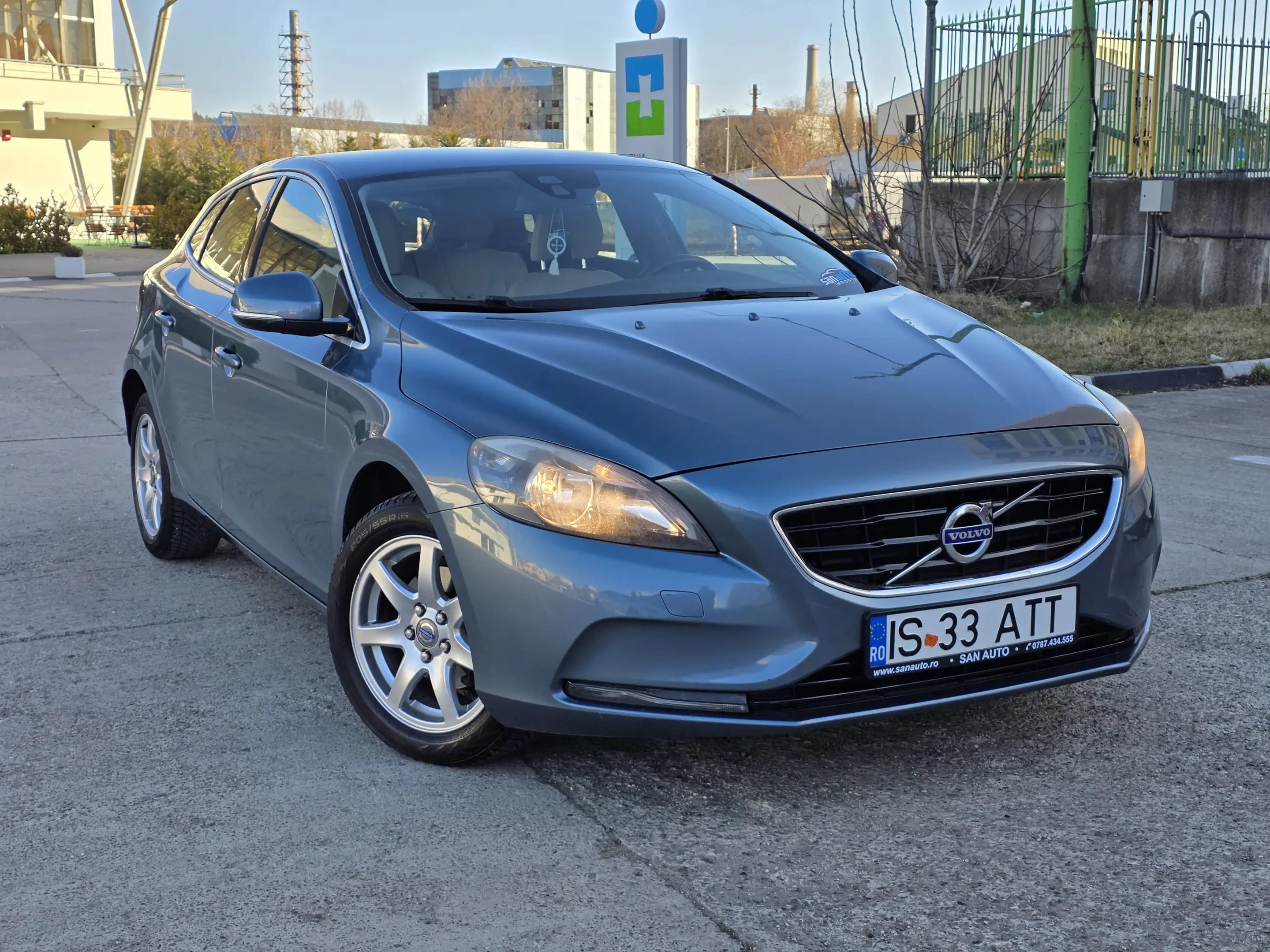 Volvo V40