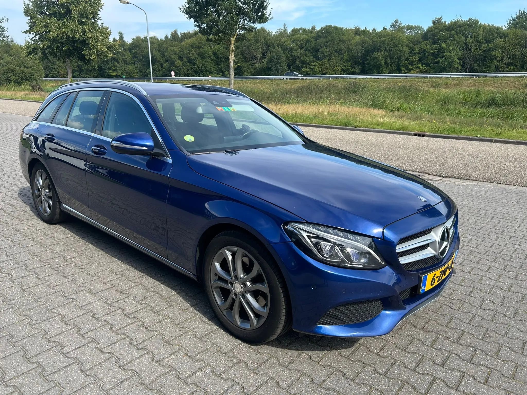 Mercedes-Benz C 220