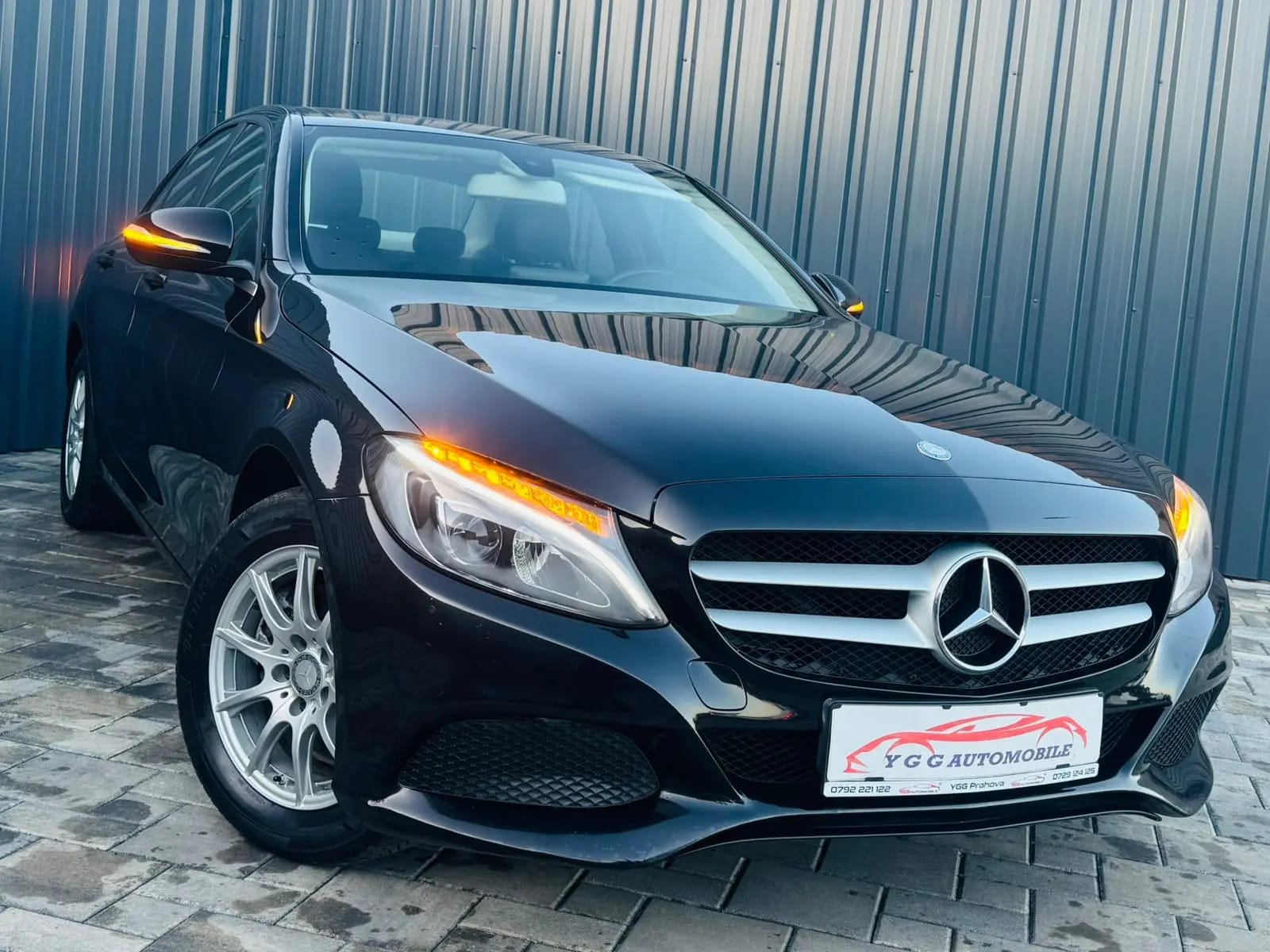 Mercedes-Benz C 220