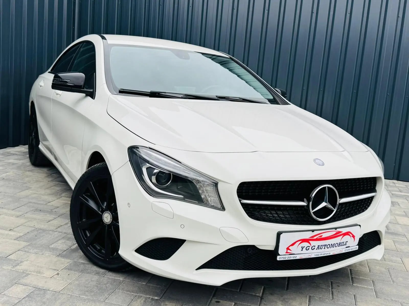Mercedes-Benz CLA 220