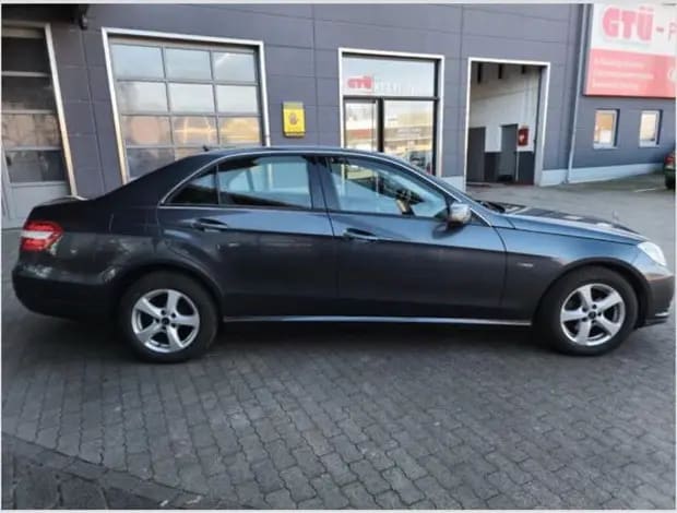 Mercedes-Benz E 200