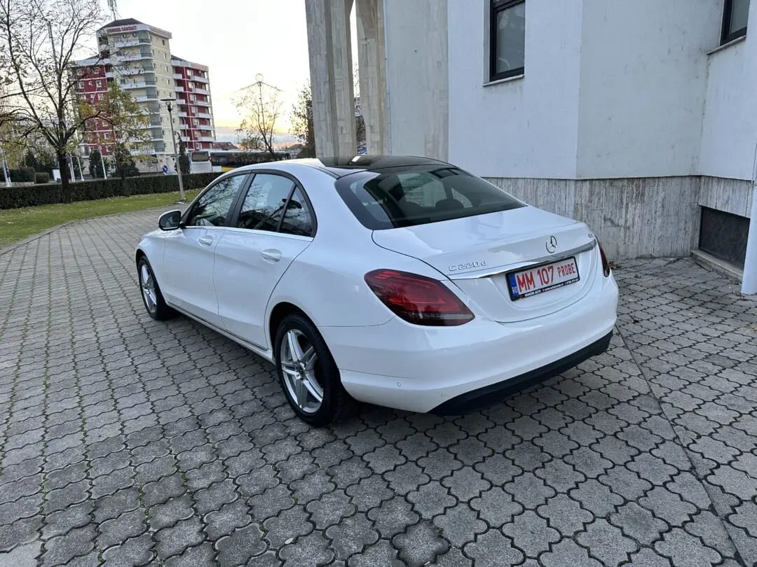 Mercedes-Benz C 220