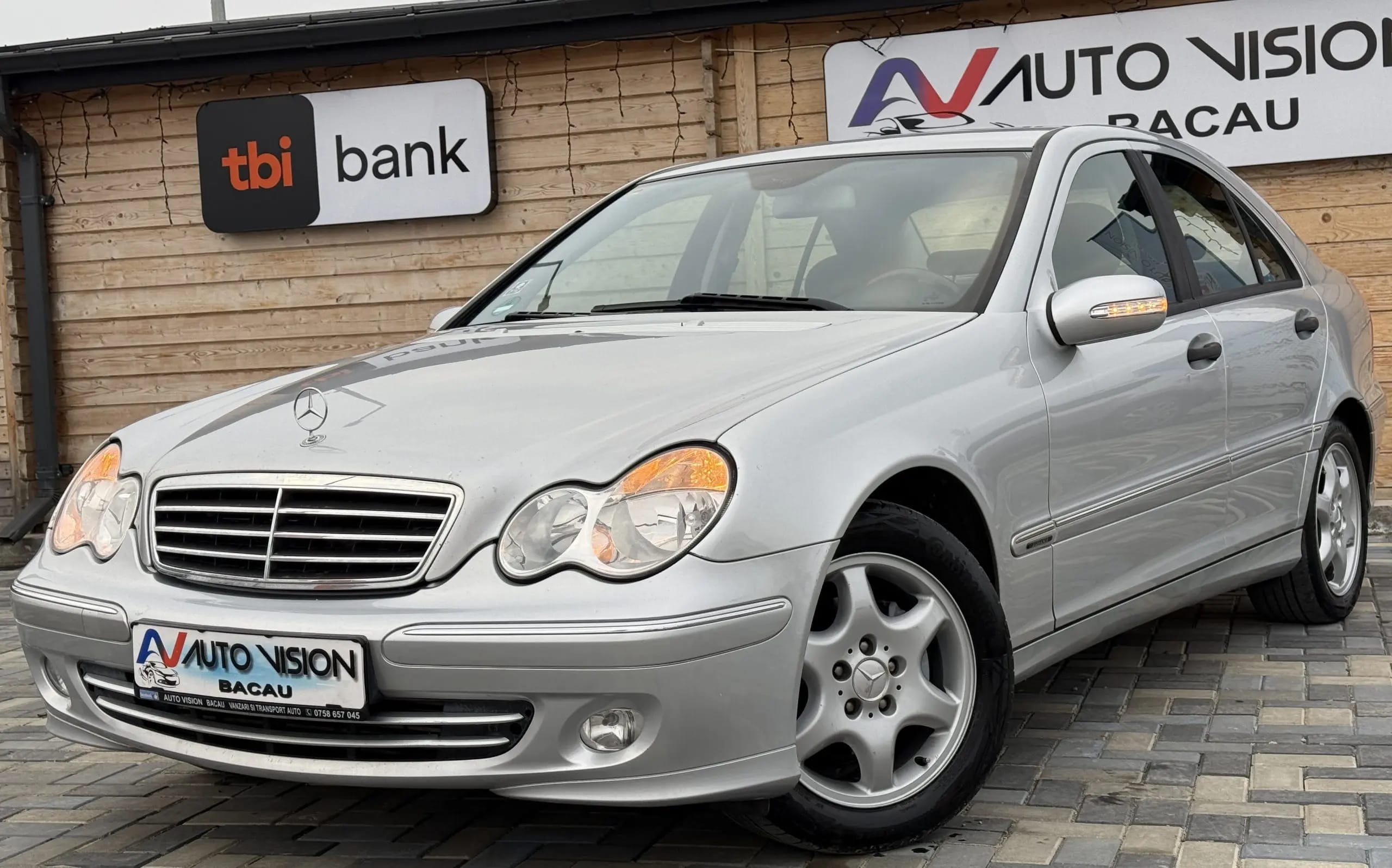 Mercedes-Benz C 180