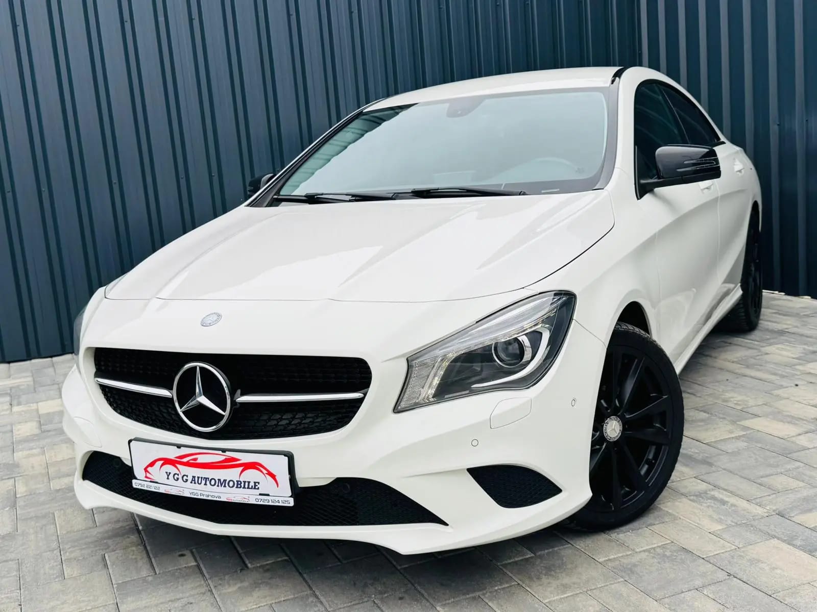 Mercedes-Benz CLA 220