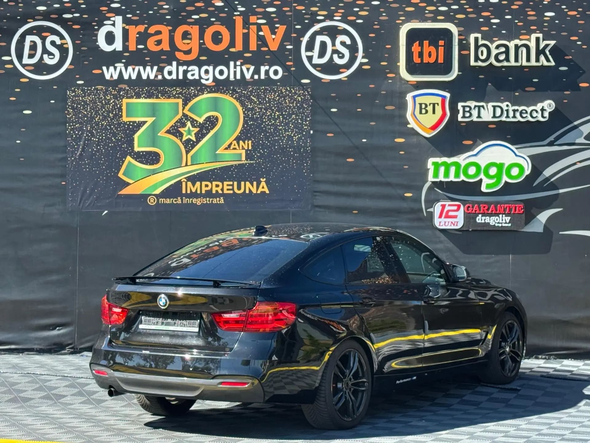 BMW 320